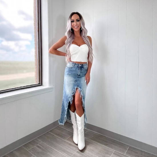 Amazon cross-border 2025 Spring new high-waisted, irregular, raw-edge denim skirt for women, distressed and washed. Amazon cross-border 2025 Spring new high-waisted, irregular, raw-edge denim skirt for women, distressed and washed.